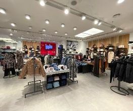 GUESS immagine 4