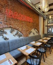 Restaurant 2.jpg