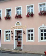 Aussenansicht der Löwen-Apotheke