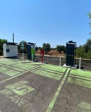 IPLANET Ricarica in sicurezza in modalità ultra fast per tutti i veicoli elettrici.