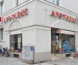 Aussenansicht der Ganghofer-Apotheke