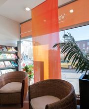 Cars Collard image 2