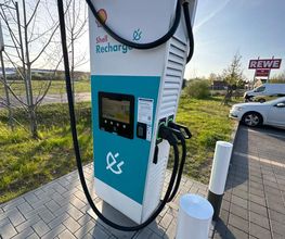 Shell Recharge Charging Station Bild 1