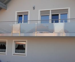 Balkongelaender Edelstahl Glas Blech