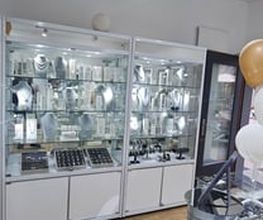 BLACKSTONE UHREN BIJOUTERIE GMBH Bild 5