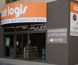 Clair Logis image 2