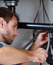 Wir haben langjährige Erfahrung in der Planung und Durchführung von Sanitär- und Gasinstallationsprojekten aller Grössenordnungen.