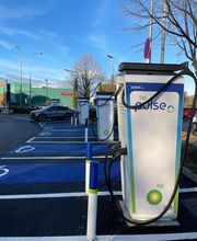 bp pulse Charging Station image 4