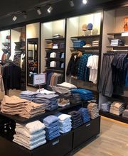 Tommy Hilfiger Outlet image 4