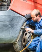 Garage Poids Lourds Lovérien image 1