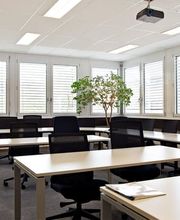 WISS Schulen für Wirtschaft Informatik Immobilien Bild 9