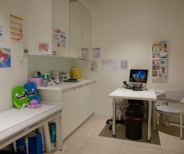 salle-consultation-médicale-pharmacie-sun-store-sierre-manor