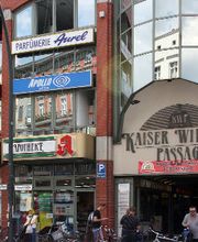 Aussenansicht der Kaiser-Wilhelm-Apotheke