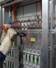 Arbeiten unter Spannung
Industrie