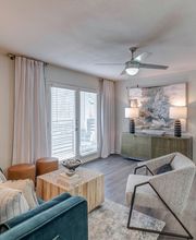 Huntington Glen image 13