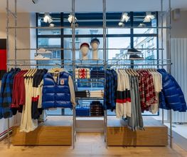 Tommy Hilfiger image 7