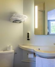 B&B HOTEL Toulon Ollioules image 6