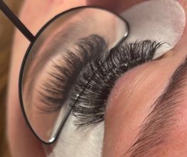 Lashes by Larissa Bild 9