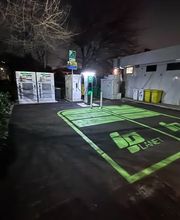 IPLANET Ricarica in sicurezza in modalità ultra fast per tutti i veicoli elettrici.