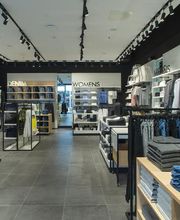 Calvin Klein Outlet immagine 3