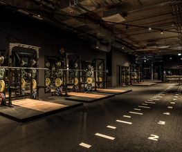 Fitness First München DER Bogen - Powerracks