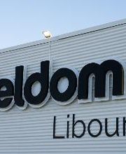 Weldom Libourne image 1