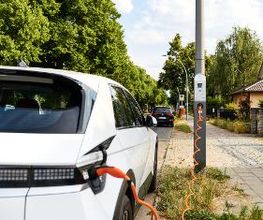 ubitricity EV Charging Station Bild 1