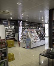 interieur-de-la-pharmacie-sun-store-versoix