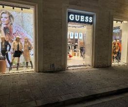 GUESS immagine 2