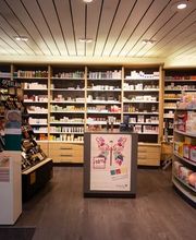 innenraum-amavita-apotheke-und-drogerie-brugg