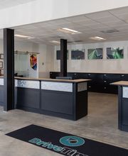 Wide Shot of Interior / Lobby