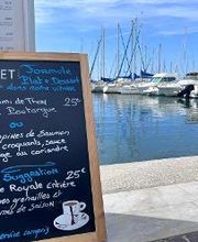 Terrasse sur le Port de La Londe