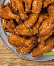 Pluckers Wing Bar image 1