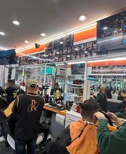 Ramon's Style Barbershop image 4