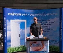 Hypnose-Kompetenz Strassenpräsentation.jpg