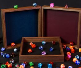 Dice Trays Nussbaum und Leder mit Würfeln
