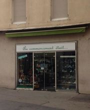 AU COMMENCEMENT ETAIT image 2