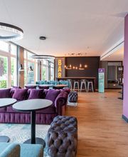 Premier Inn Munich Airport Ost hotel lounge
