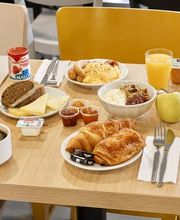 B&B HOTEL Paris Nord Villepinte image 13