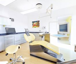 Zahnarzt Mannheim | Zahnmedizin & Implantologie | Dr. Neumayer | Behandlungsraum