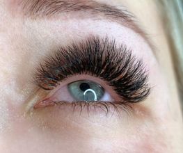 J'adeqa Nails Pedicure Lashes Bild 11