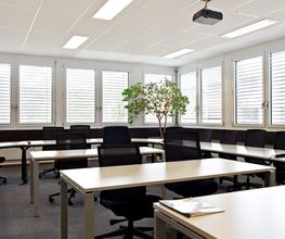 WISS Schulen für Wirtschaft Informatik Immobilien Bild 9