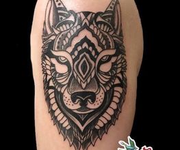 Bunte Leute Tattoo & Piercing Bild 8