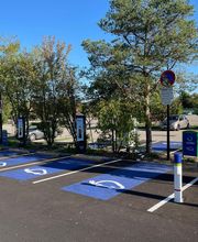 bp pulse Charging Station image 4