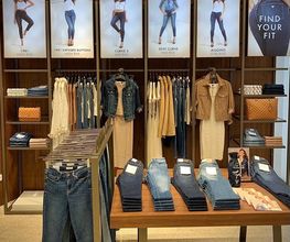 GUESS imagen 8