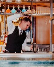 hotel con piscina madrid