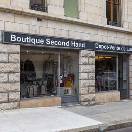 Boutique Lysianne - Second hand de luxe - Genève