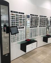 Opticien LAVAL Optical Center image 2