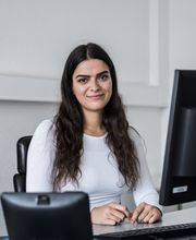 Maria De Iaco - Axa Versicherung Jens Berenbeck - Kfz-Versicherung in Solingen