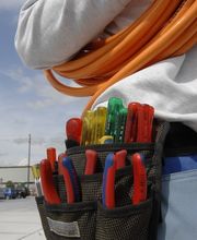 Elektriker
Elektromonteur
Elektroinstallateur